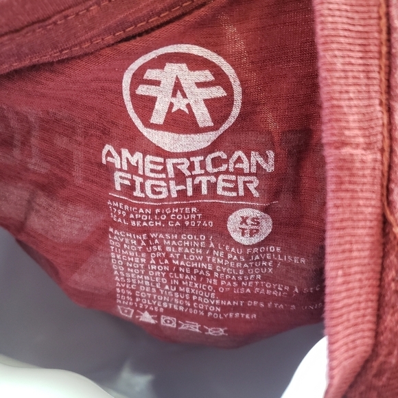 American Fighter Women's XS Burgundy Red Short Sleeve Shirt Graphic Tee Top - Picture 2 of 6